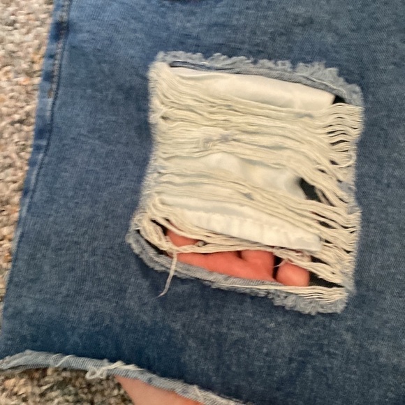 BOOHOO Blue Ripped High Waist Denim Shorts Plus Size 16 NWT - Picture 6 of 11